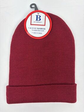 *NEW* Italian Merino Wool Blend Knit Hat Skull Cap Cranberry